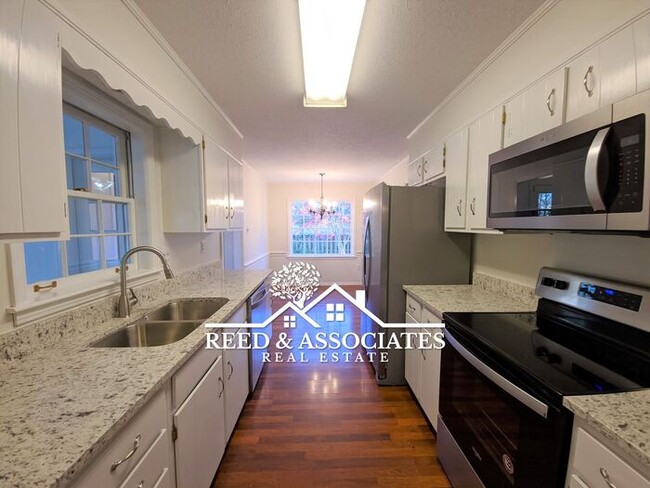 Photo - Spacious: 4 Bedroom in Germantown!