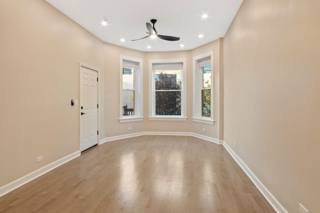 Photo - 2653 W Hirsch St Unit 1