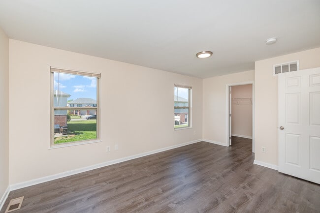 Howell Management Florence Townhomes
