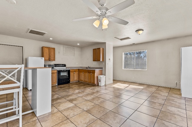 Photo - 1378 E Hatcher Dr Unit STUDIO