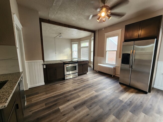 Kitchen - 2717 Aldrich Ave N