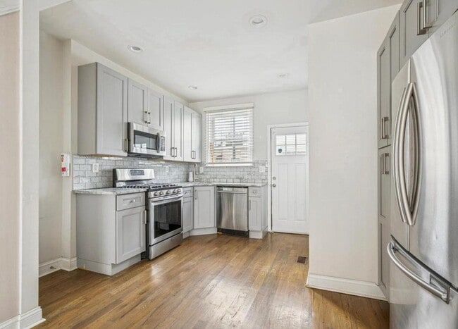 Photo - 3152 Agate St