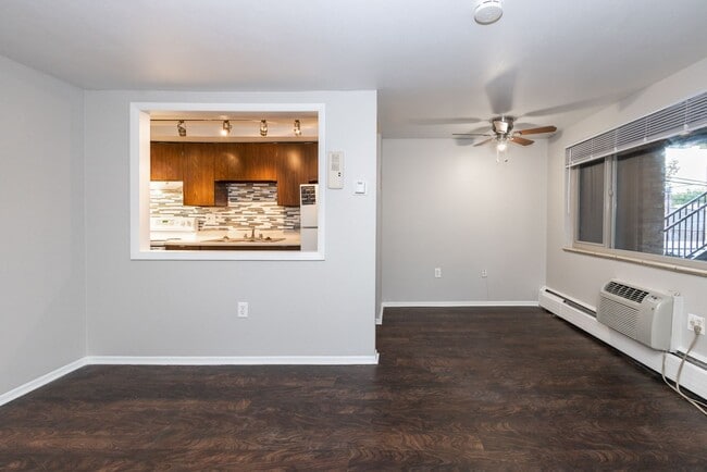 Photo - 809 N Dexter St Unit 210