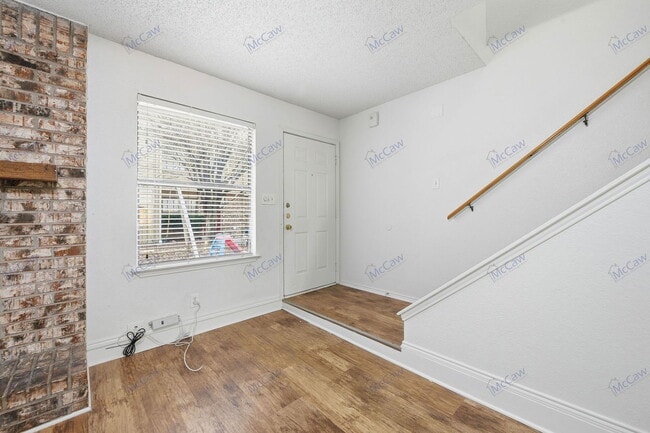 Photo - 800 Bluebonnet Dr