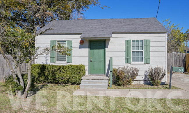 Photo - 1331 NW 96th St