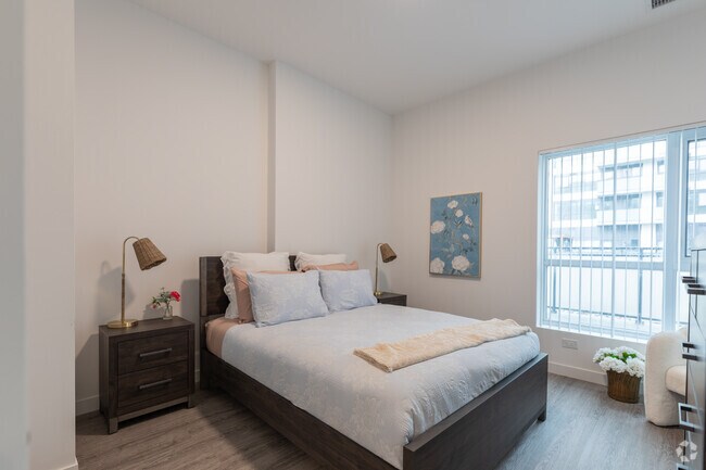 2BR, 1BA - 664SF - Bedroom - SOHOSQ Rentals