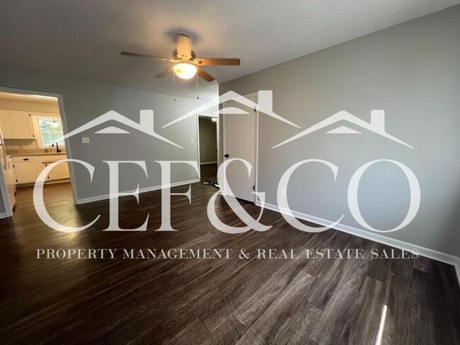 Beautifully updated 2 bedroom duplex!