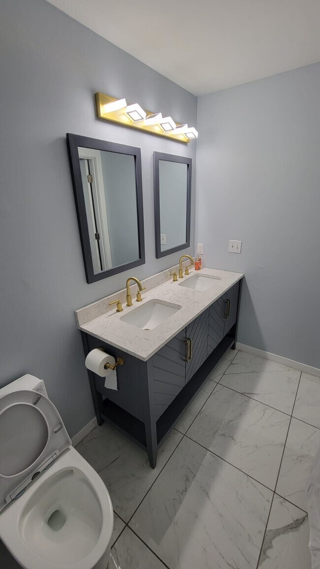 Photo - 214 S Linden St Unidad 1