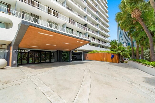 Photo - 200 SE 15th Rd Unidad 3F