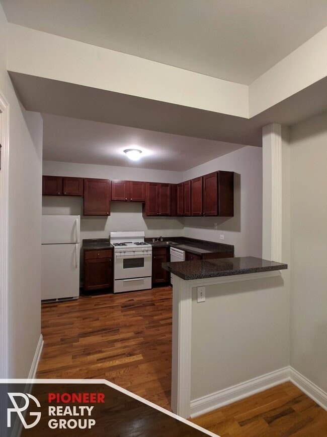 Photo - 3904 N Janssen Ave Unit 3