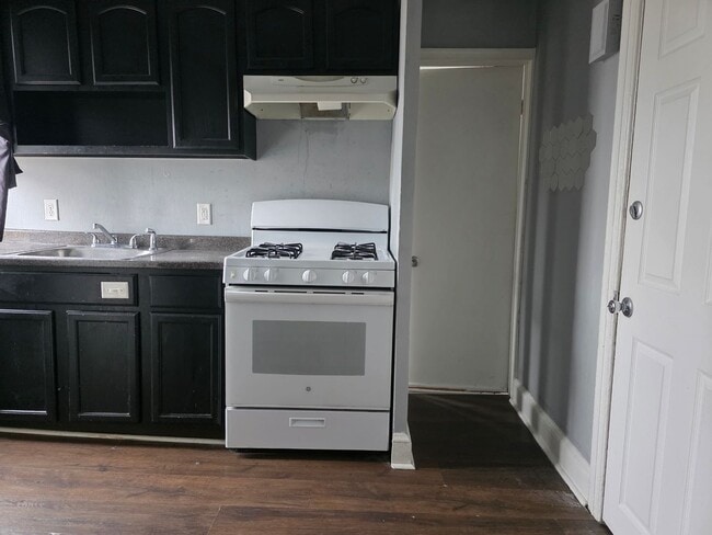 Building Photo - 211 Maryland Ave Unit 2