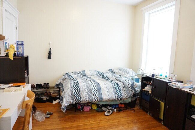 Photo - 161 Kelton St