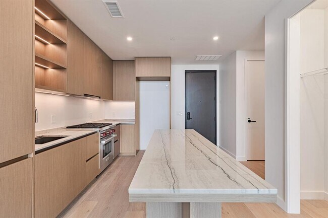 Photo - 610 Davis St Unit 4406