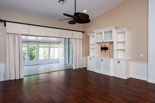 Photo - 710 Timber Ridge Trail SW