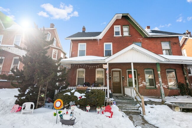 Photo - 74 S 6th Ave Unidad 2