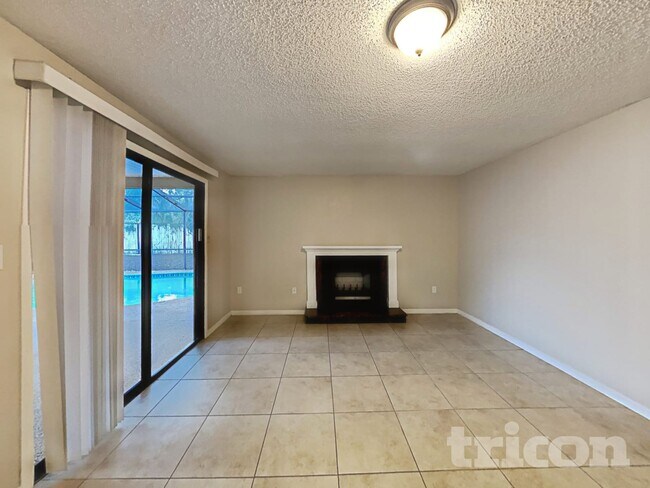 Photo - 1314 Oakcrest Dr