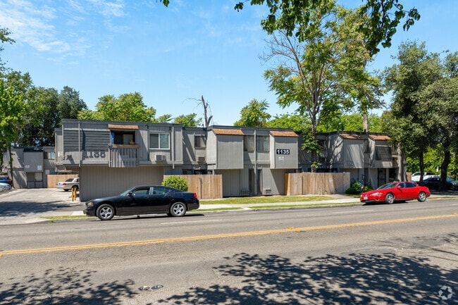 Primary - 1135 N Madison St Apartments