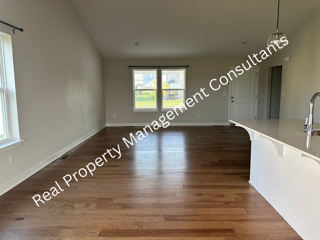 Photo - 1628 SW Buckthorn St