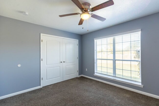 Building Photo - 4 BED 2 BATH NORTH WOOLMARKET SCHOOL DISTRICT!! THIS HOUSE IS A MUST SEE!!