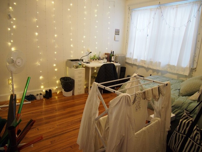 Photo - BRIGHTON 4 BED/2 BATH AVAILABLE 9/1 ~ HT/HW INCLUDED, GREEN LINE ACCESS