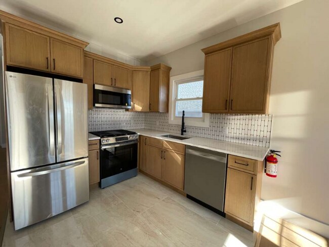 Photo - 413 E 9th Ave Unit 2