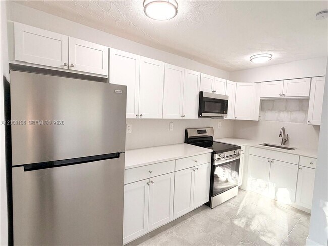 Photo - 1632 NE 4th Pl Unit 1