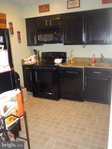 Photo - 2540 Fairfax Dr