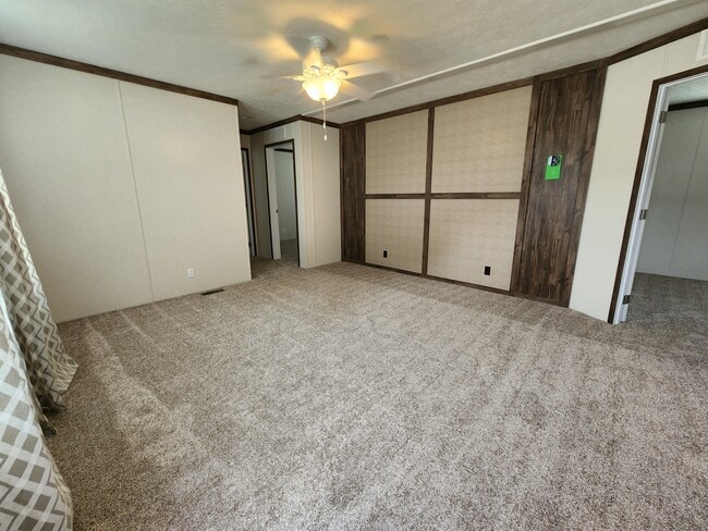 Photo - 855 W Jefferson St