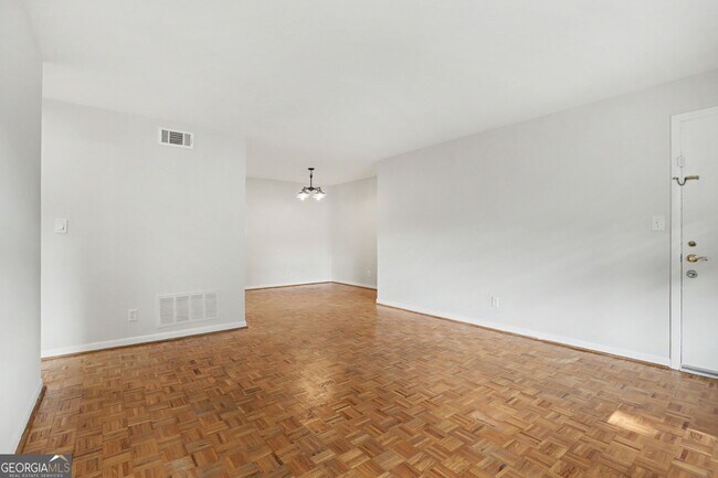 3535 Roswell Rd NE Unit E2