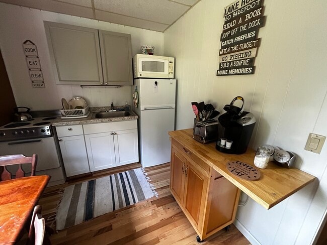 Photo - 302 Lake Ave Unidad 302 Lake Ave Apt 10