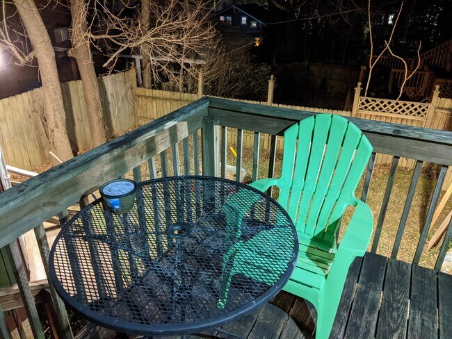 16 Ravenscroft Dr
