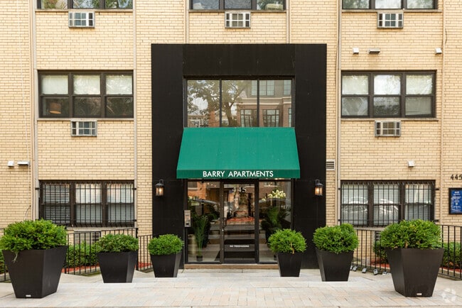 Building Photo - 448 W Barry Ave Unit 825 Rental