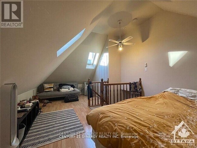 Photo - 450 MacLaren St Unit 8