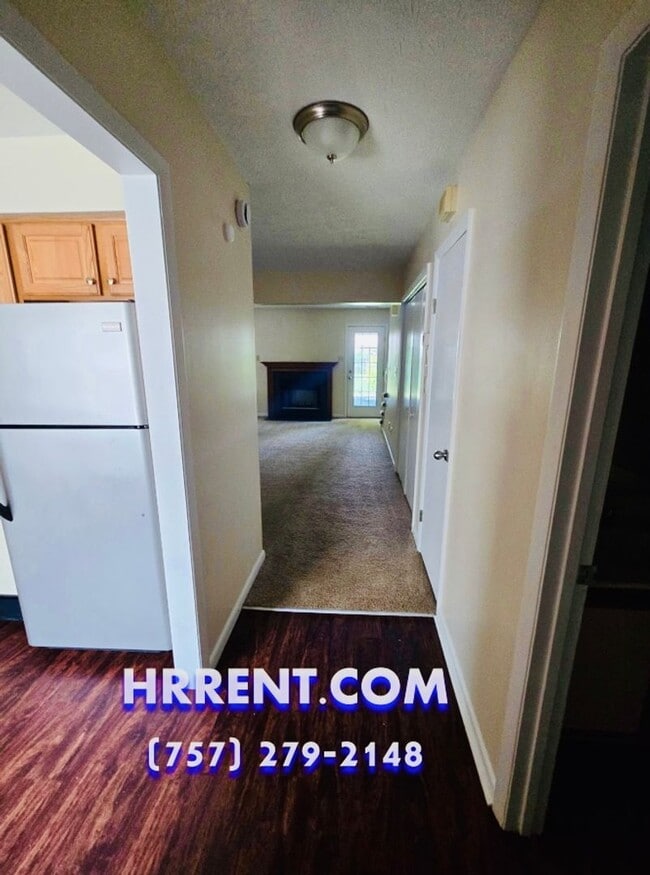 Photo - Lovely 2 Bedroom 2.5 Bathroom Townhouse lo...