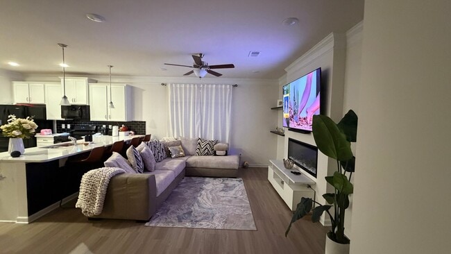 Photo - 3840 Pressley Ln