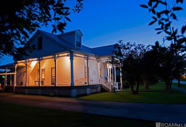 Photo - 1228 Mississippi St