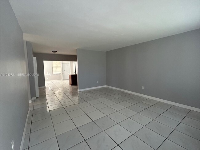 Photo - 15020 NE 6th Pl Unit 15020