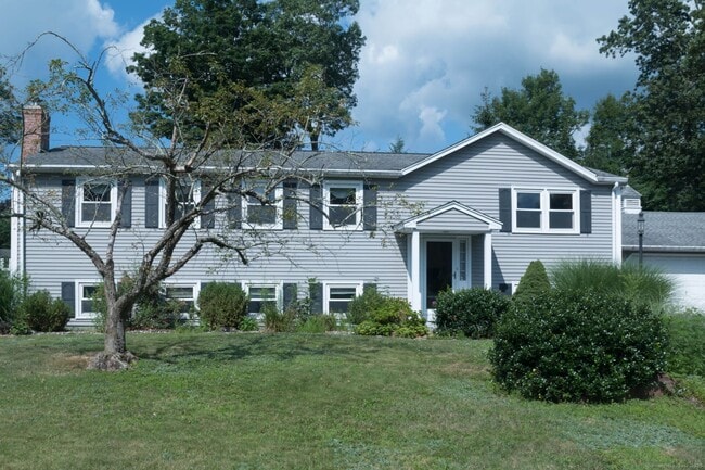 Photo - 32 Washburn Dr Casa