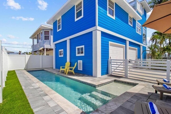 Building Photo - 14500 N Bayshore Dr Rental