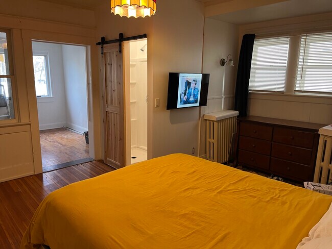 Photo - 25 Besch Ave