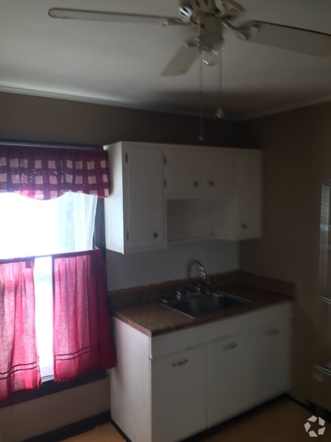 Building Photo - 513 Reagan St Unit 513 Reagan St Rental