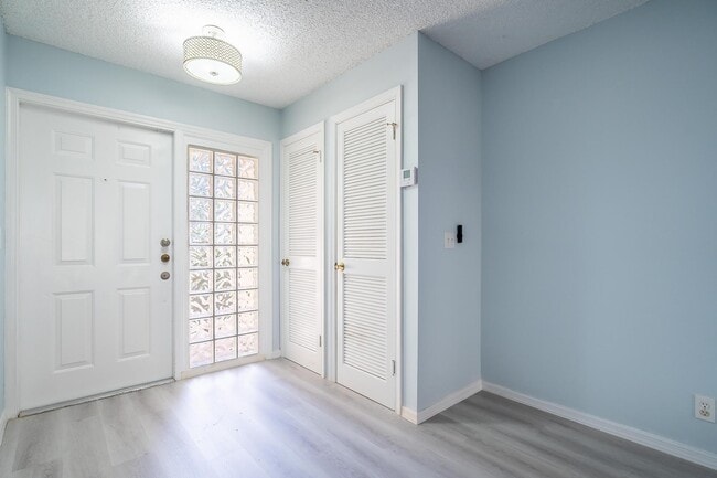 Photo - 3351 Emerald Oaks Dr Unit 103