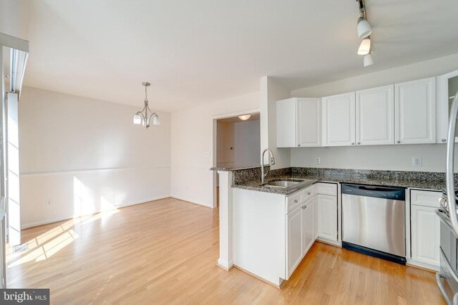 Photo - 4656 Kirkland Pl
