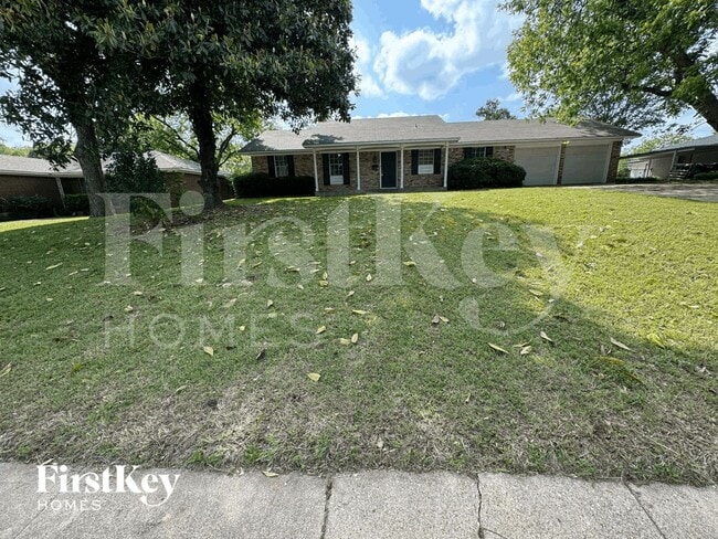 Building Photo - 115 Brook Hollow Dr