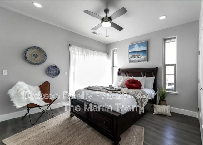 Photo - 710 Bluffs Ct