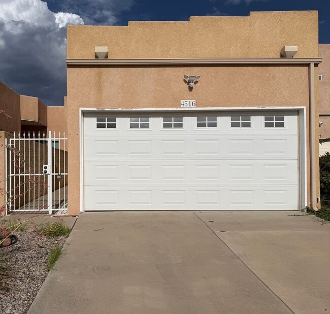 Building Photo - 4516 Holiday Breeze Pl NE
