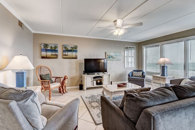 Building Photo - 382 S Fletcher Ave Unit ID1248229P Rental