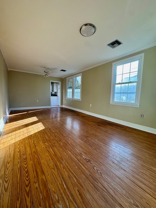 Photo - 1822 Homer St