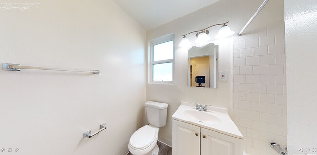 Photo - 9553 Flower St