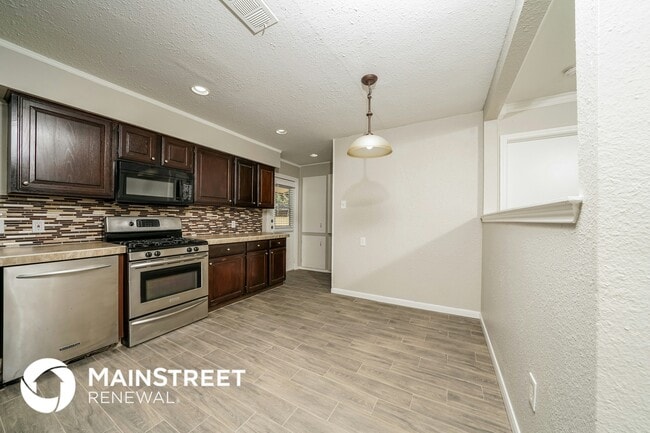 Photo - 2937 Larry Dr